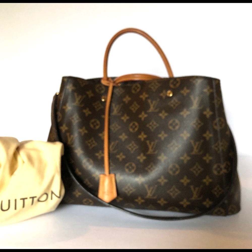 Louis Vuitton Montaigne GM Tote